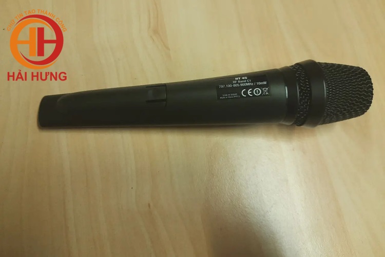 HT45 có thời gian hoạt động lên tới 8 tiếng đồng hồ chỉ với 1 viên pin AA