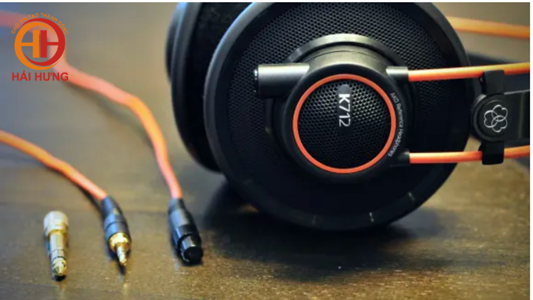 Tai nghe kiểm âm AKG K712 PRO