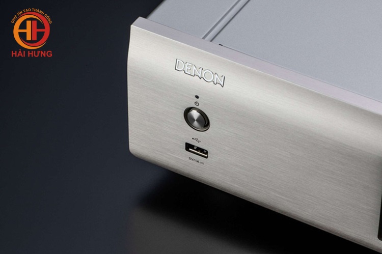 Cổng USB tích hợp trên đầu CD Denon DCD-900NE