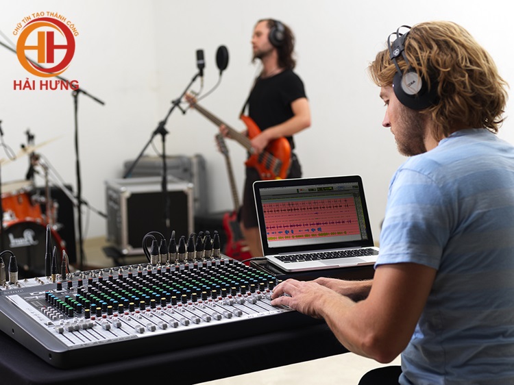 Một thiết kế lý tưởng dành cho cả biểu diễn trực tiếp và thu âm studio