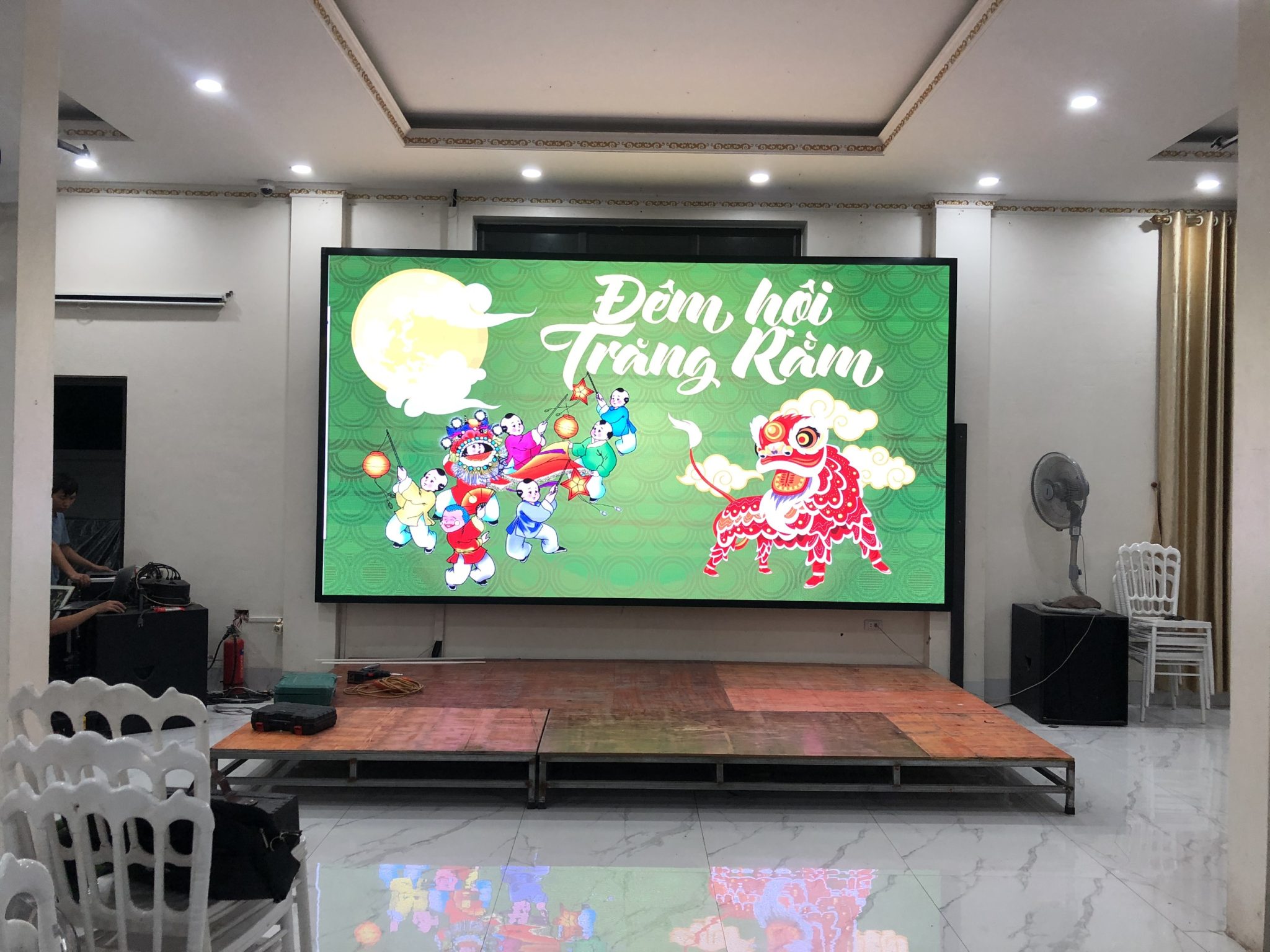 Màn hình  trình chiếu, quảng cáo được sử dụng nhiều hiện nay